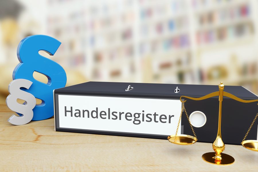 Ordner mit Aufschrift Handelsregister